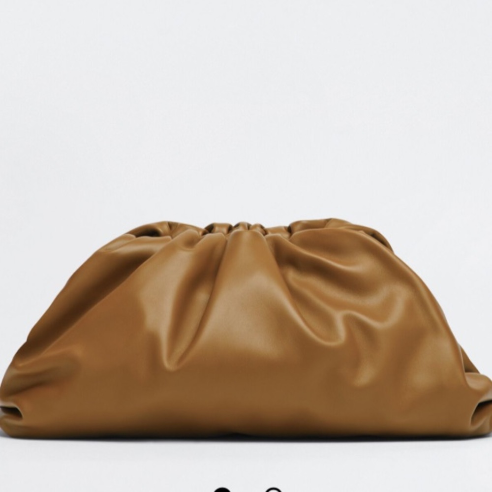 BOTTEGA VENETA POUCH CAMMELLO